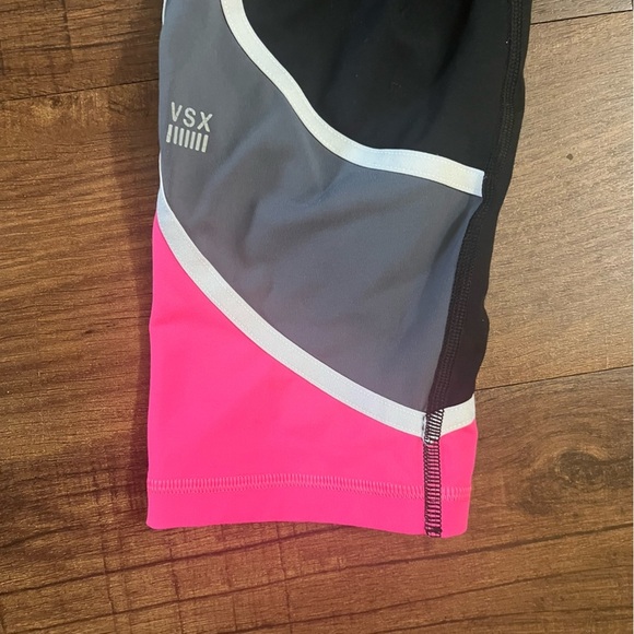 Victoria’s Secret VSX sport knockout crop leggings Sz small pink black white - Picture 5 of 7